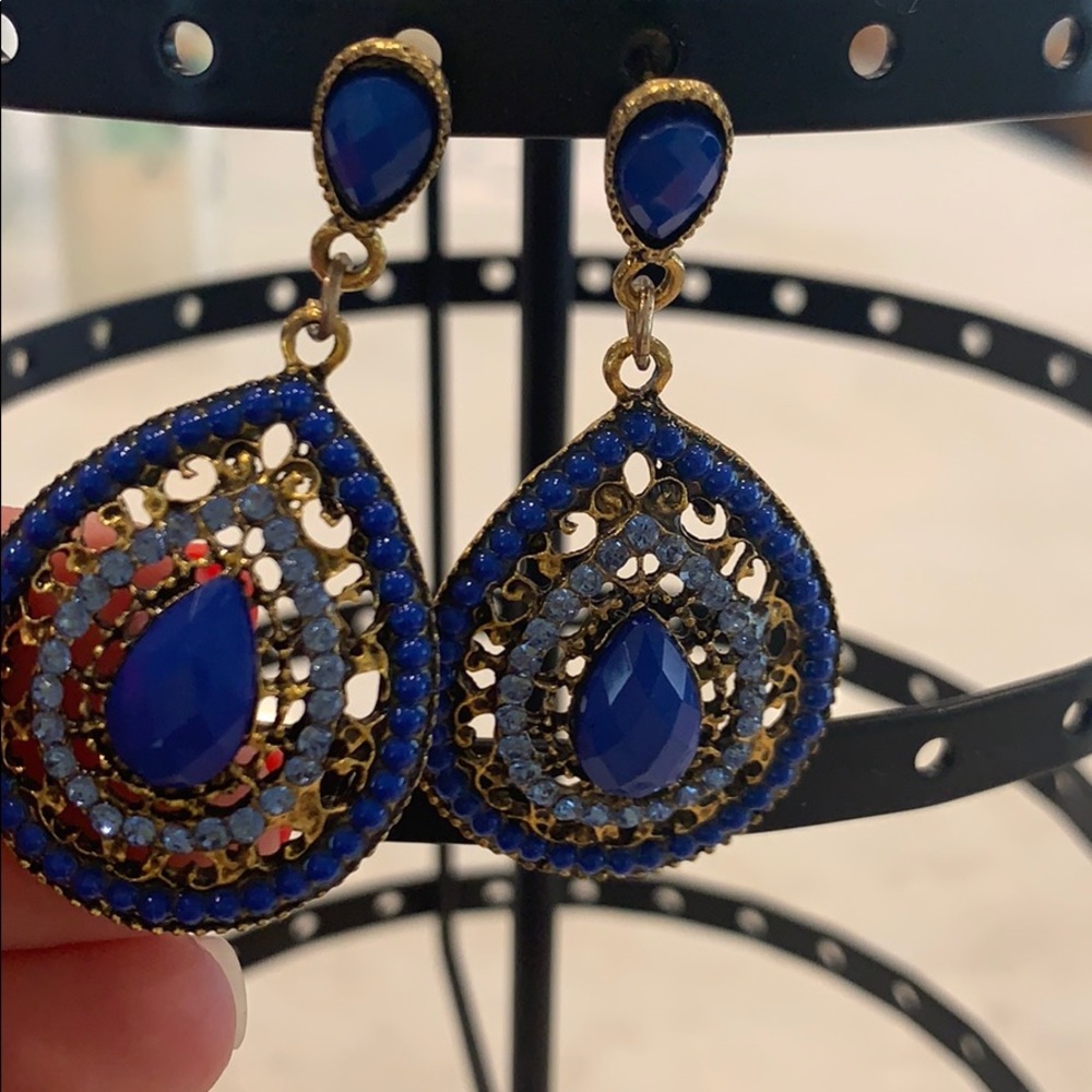 Sapphire blue earrings